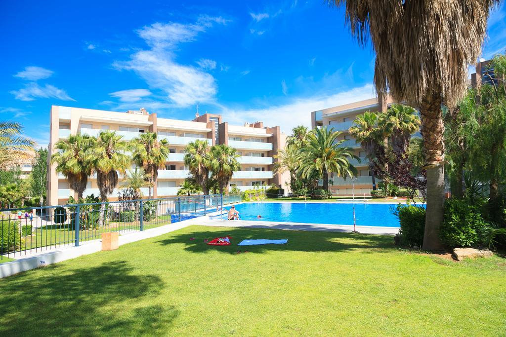 Uhc Spa Aqquaria Family Complex Salou Extérieur photo